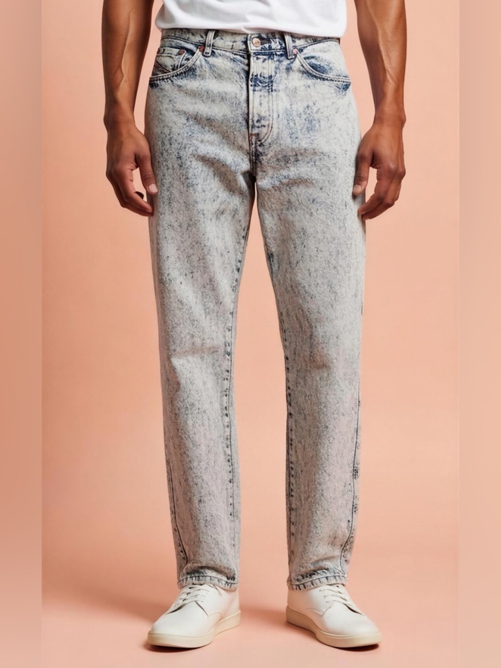 Bugle Boy Men’s Acid Wash Jeans  
32x34